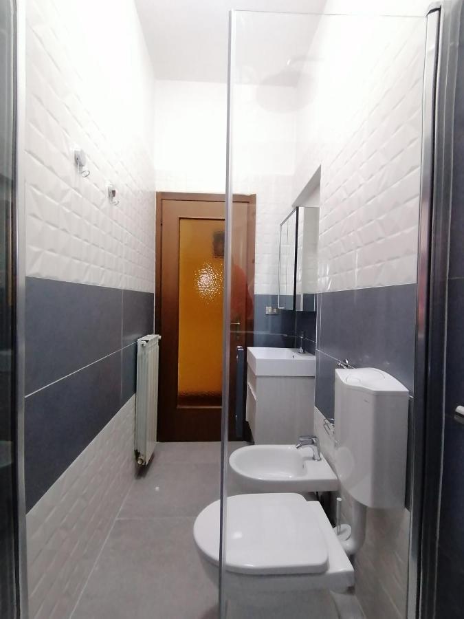Due Finestre Sul Cortile Hotel Novi Ligure Ngoại thất bức ảnh